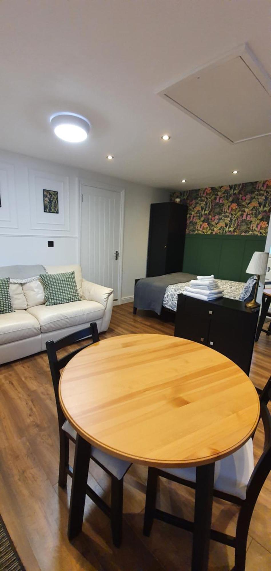 Self-Contained Guest Suite Guildford Exterior foto